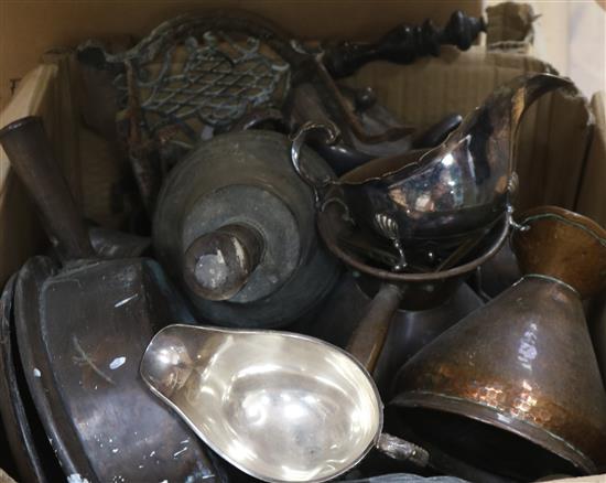 A quantity of brass, pewter and plated items